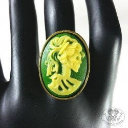 Gotycki pierścionek Szkielet Kobiety trawiasta zieleń - Lady Skull